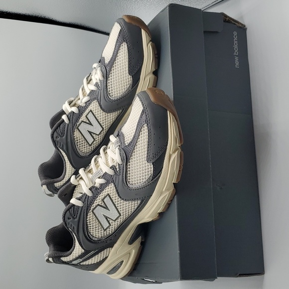 New Balance Shoes - New Balance 530 Trainers in Grey and Beige (MR530ACS) Size 7